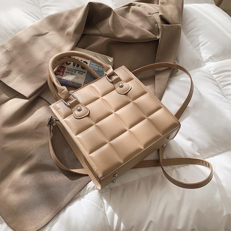 High-quality, stylish women's square-shaped bag beige