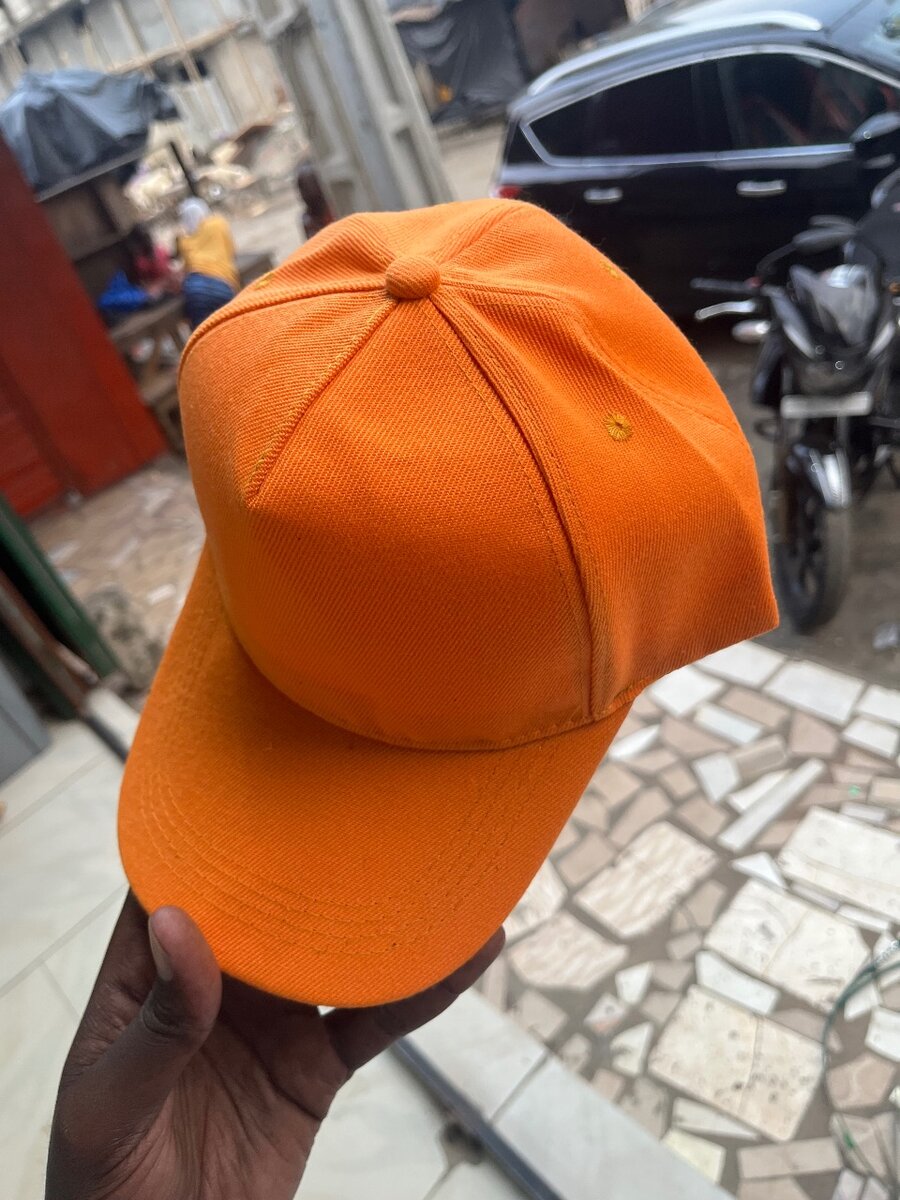 Casquettes colorées unisexes