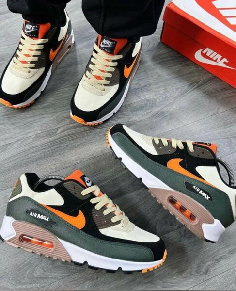 AIR MAX SNEAKERS