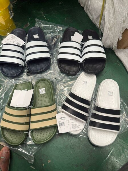 Claquettes Adidas Confortables