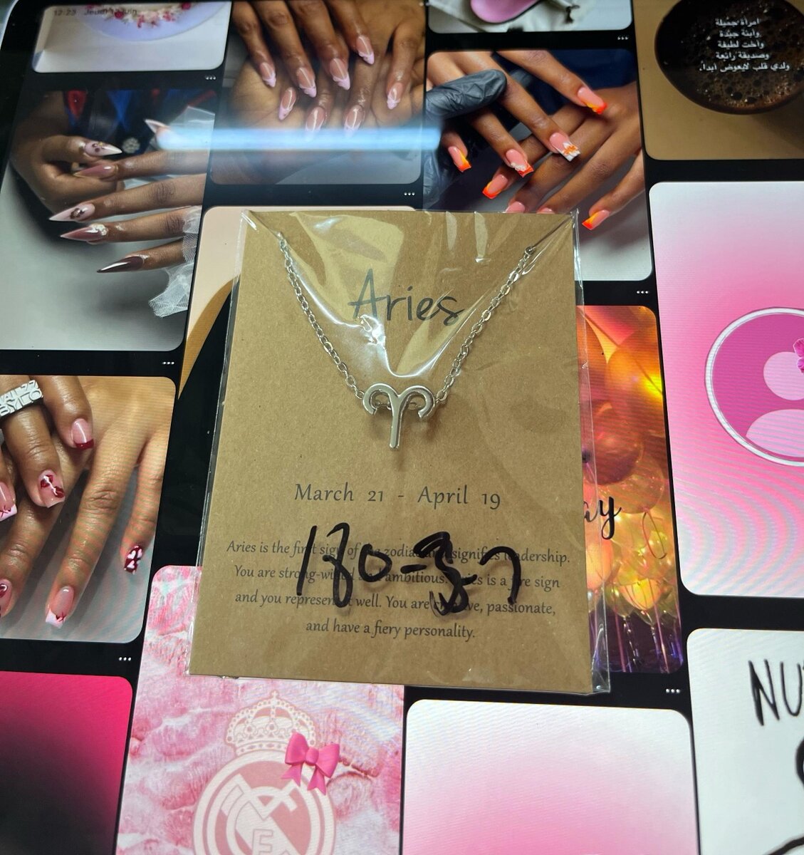 Colliers avec signes du zodiaque