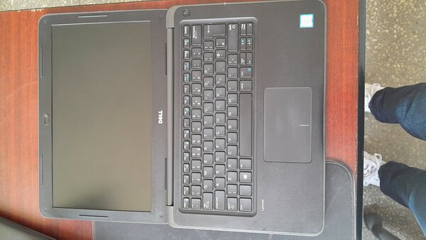 Dell latitude3380
