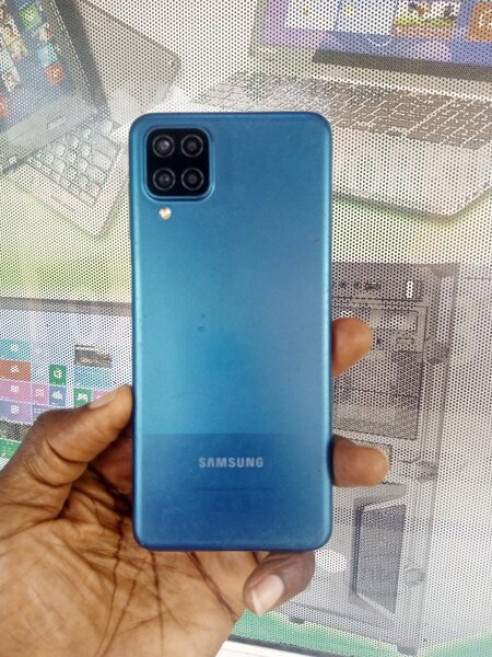 Samsung Galaxy A12