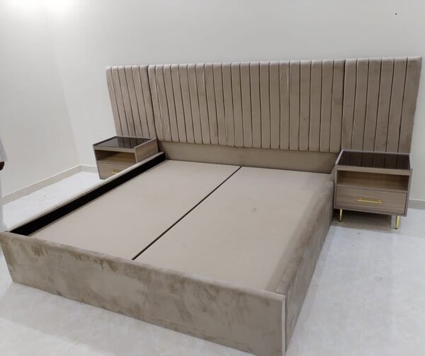 Lit double avec rangements