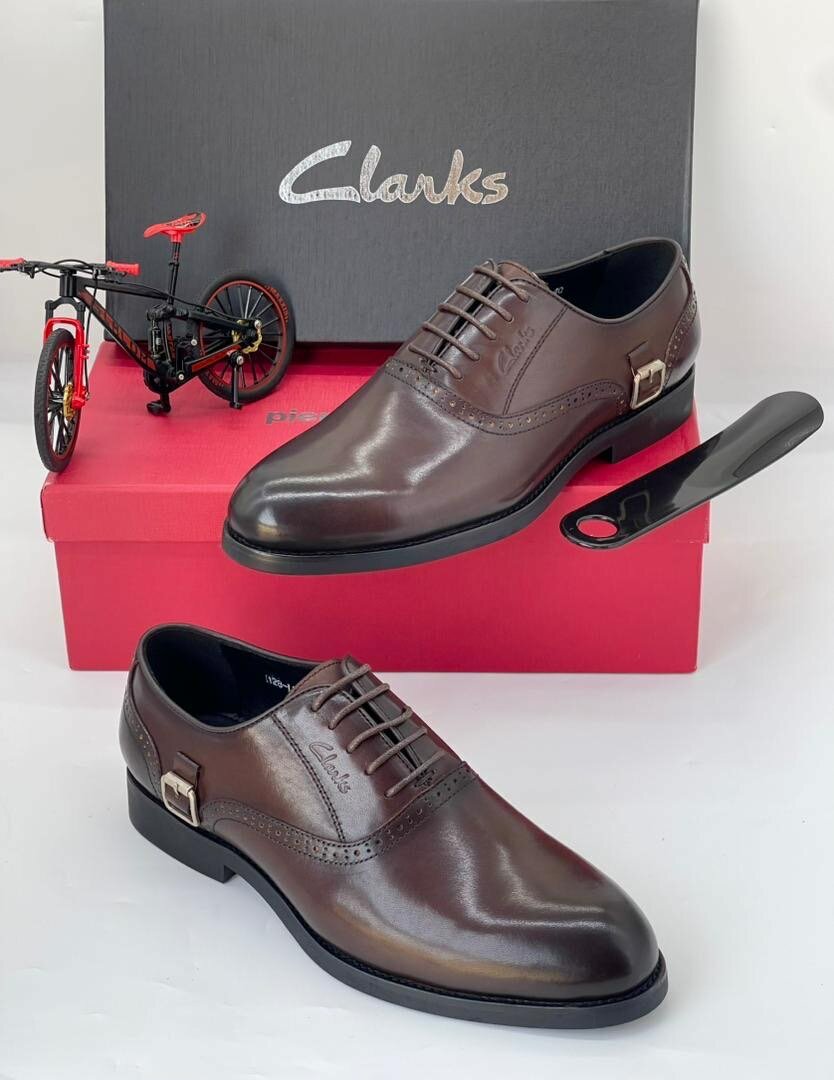 Clarks Lace shoe