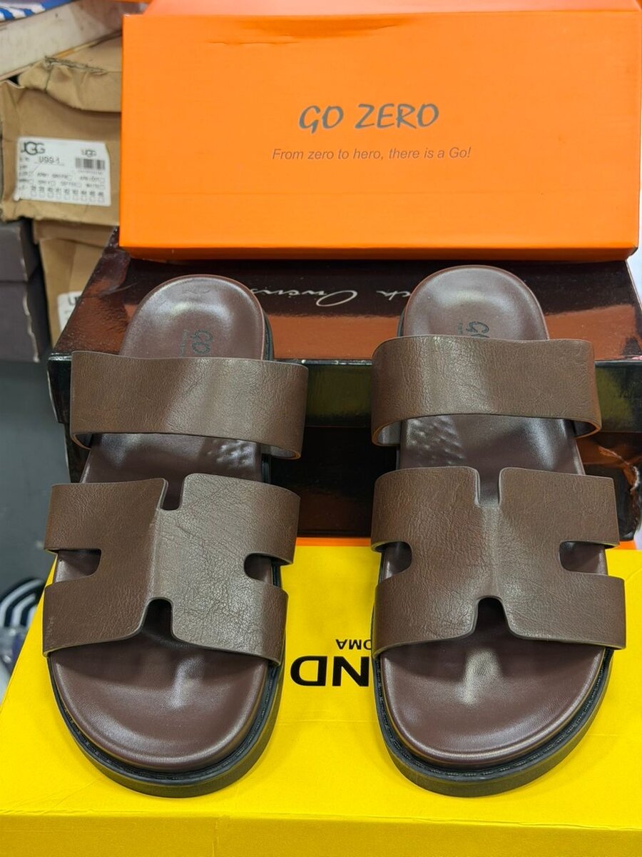 Sandales en cuir marron GO ZERO