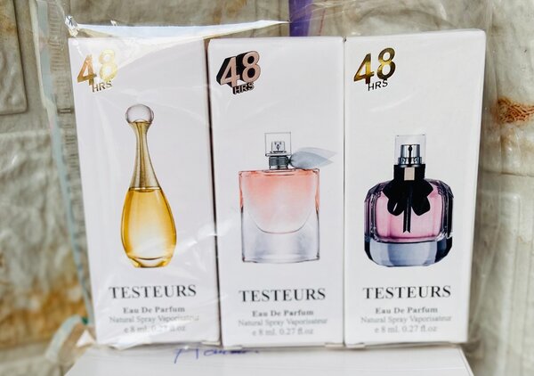 Mini parfums  Lots disponible
