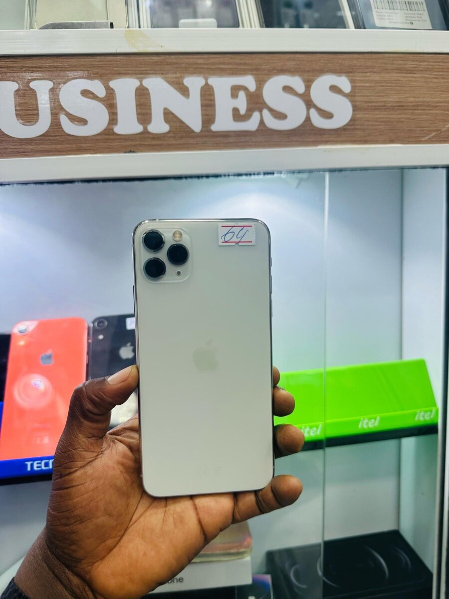 11 pro max 64Go très propre