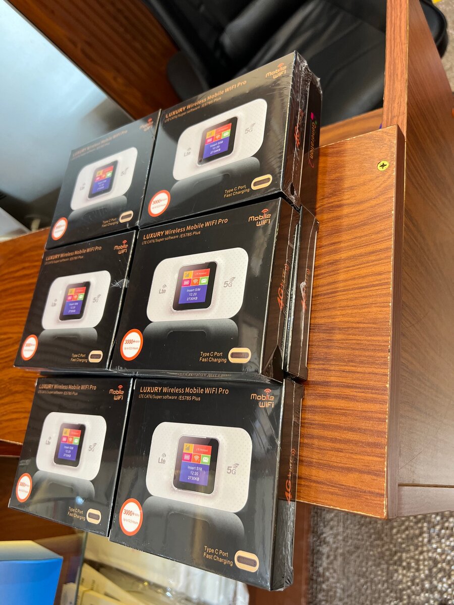 Universal portable WiFi with strong battery 5G/LTE