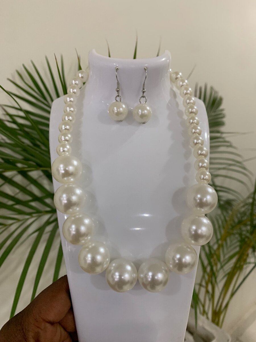 Pearl Necklace