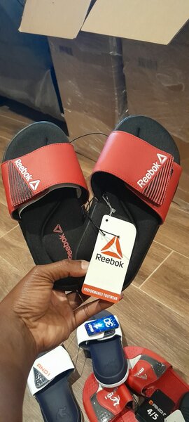 Reebok Little Boys Memory Foam Slide Sandals, Size 2 & 3