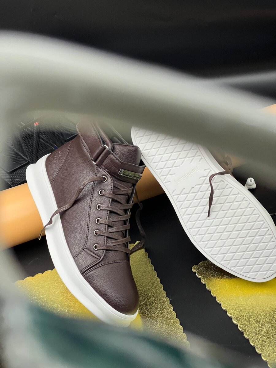 TIMBERLAND BROWN AND COFFEE