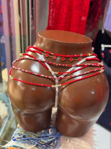 Chaine de taille perlée sexy