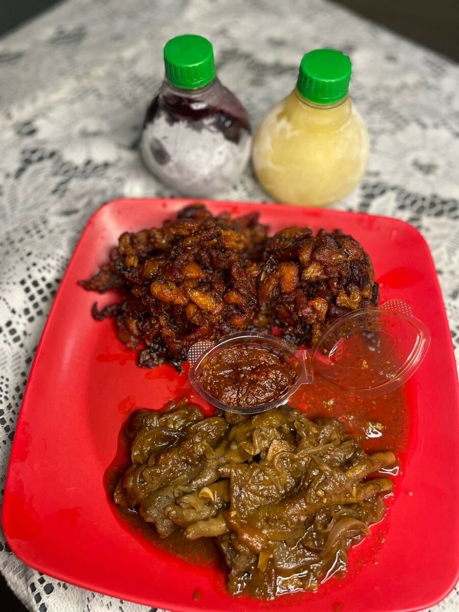 Alloco rouge pattes de poulet