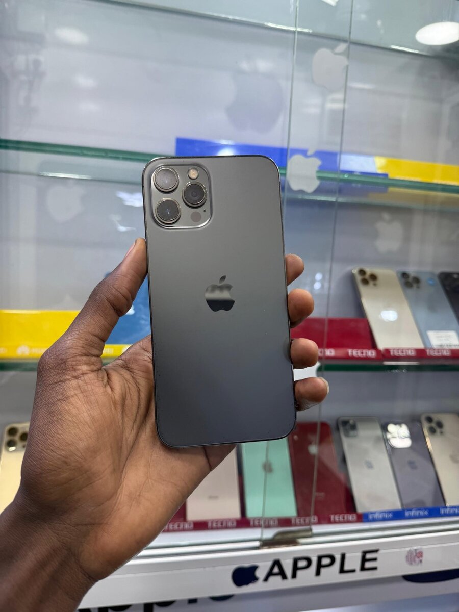 Disponible 12 Pro max 128go