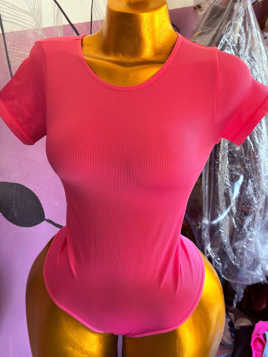 Body moulant élégant