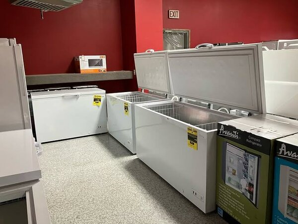 CHEST AND UPRIGHT FREEZER