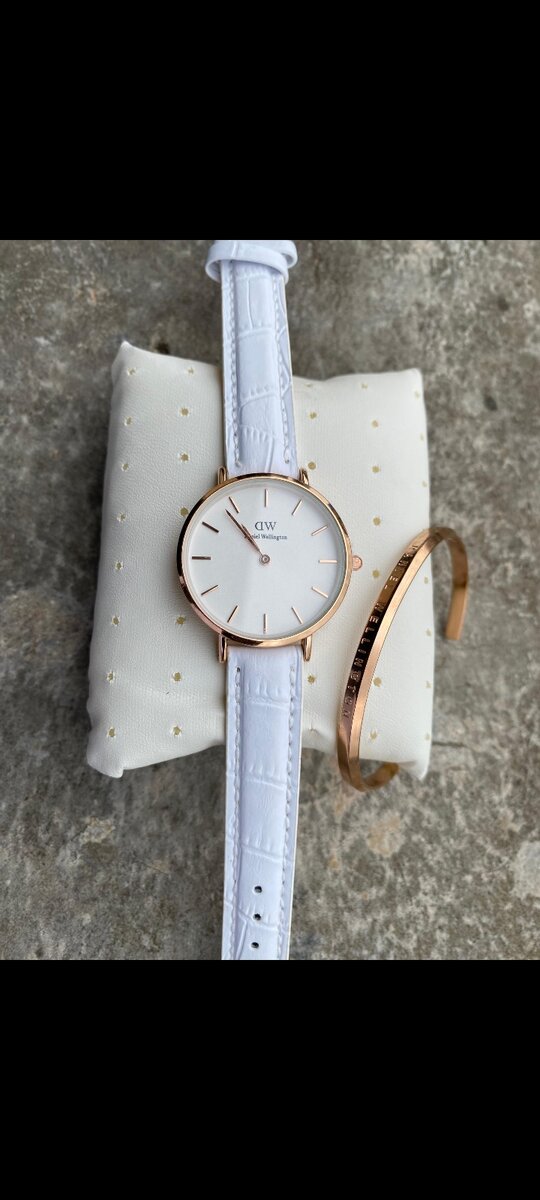 Montre élégante avec bracelet