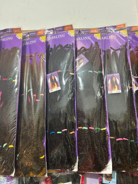 Extensions de cheveux synthétiques