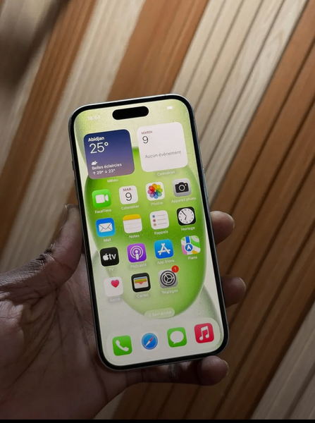 iPhone 15 simple 128GB