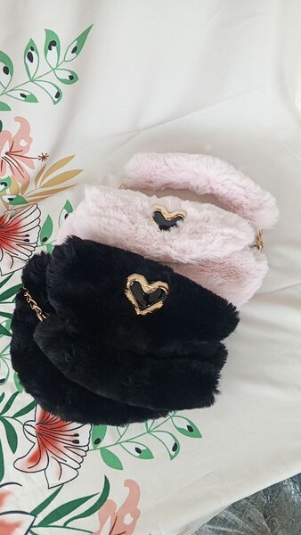 Fluffy hand bag