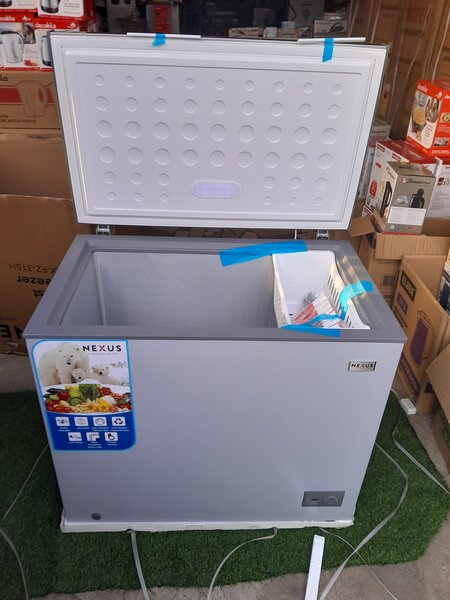 NEXUS DURABLE CHEST FREEZER 251 LITRES