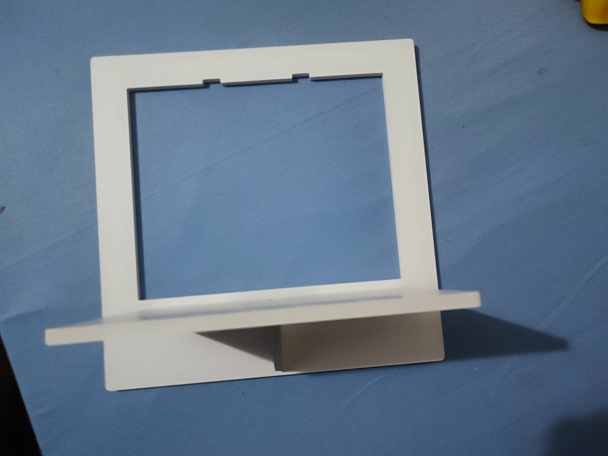 ÉTAGÈRE MURALE DÉCORATIVE