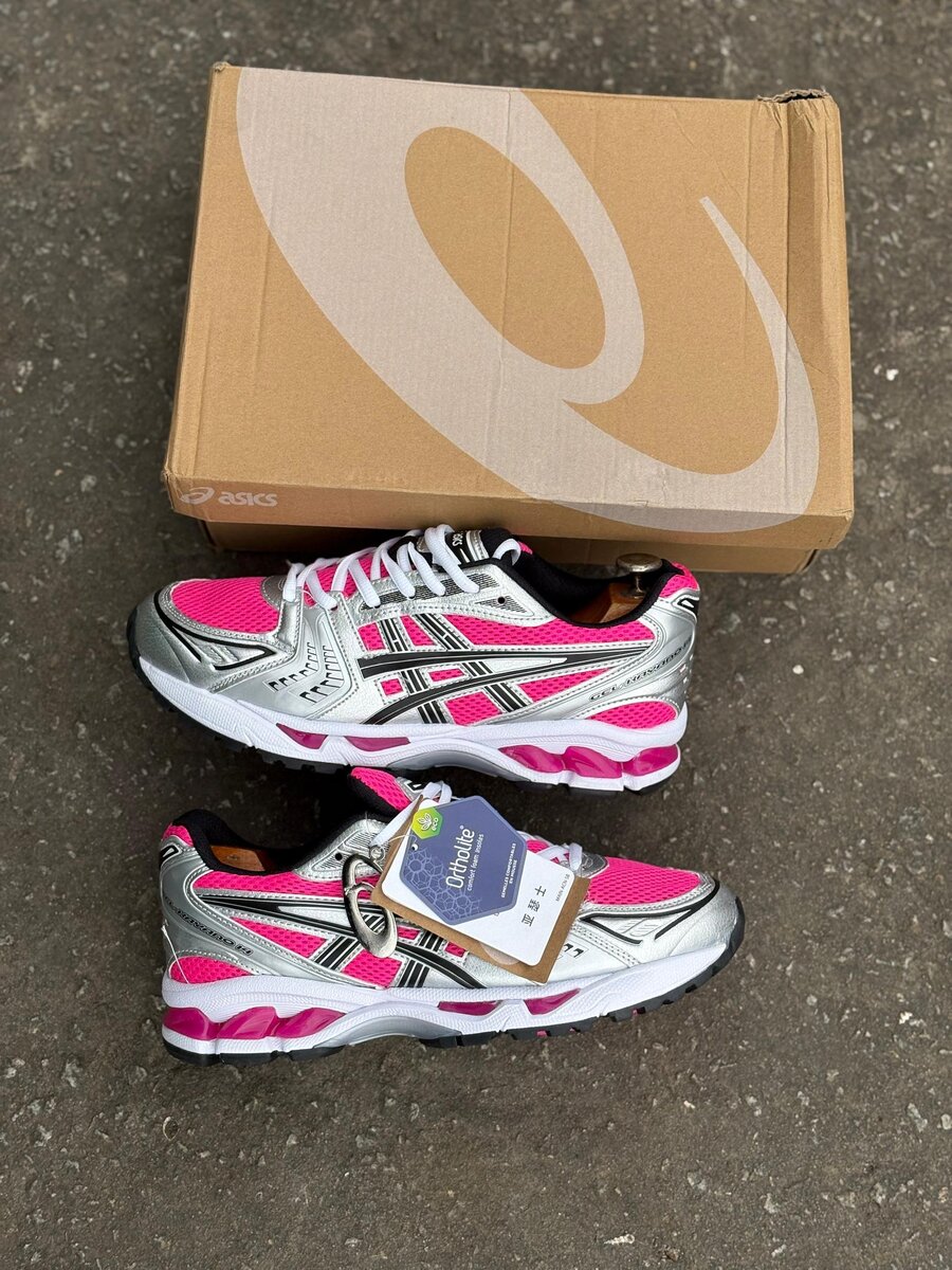 Baskets femme Asics roses