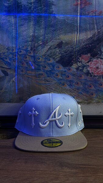 Casquette brodée croix