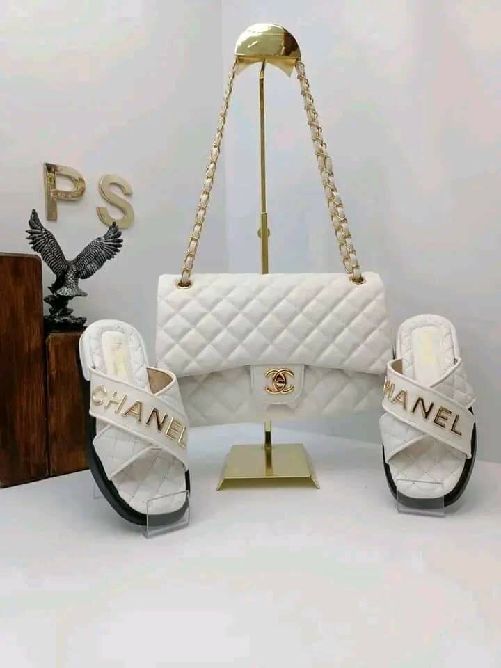 Sac en bandoulière Chanel blanc