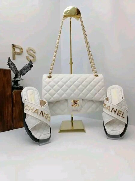 Sac en bandoulière Chanel blanc