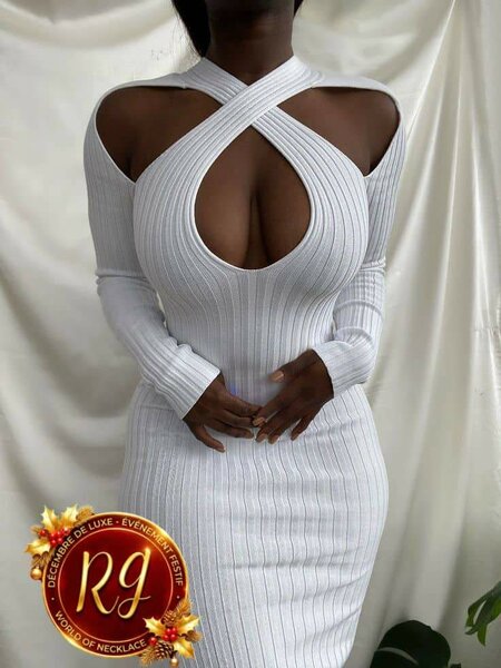 Robe moulante à découpes sexy