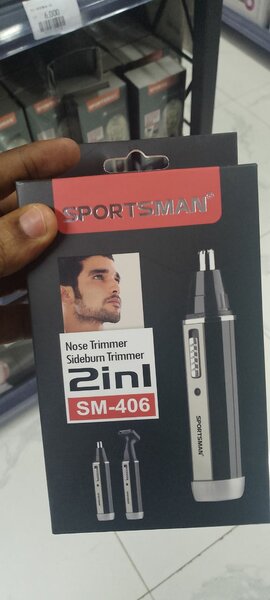 Tondeuse nez et favoris 2-en-1