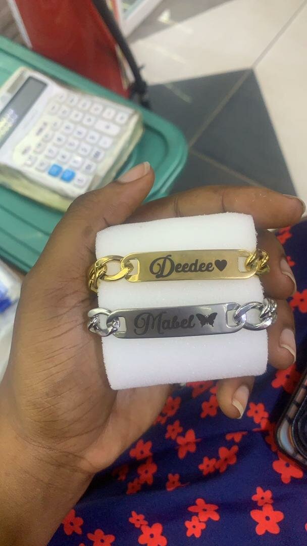 Customized chain bracelets