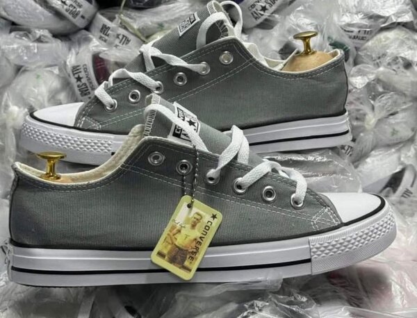 Baskets en toile classiques