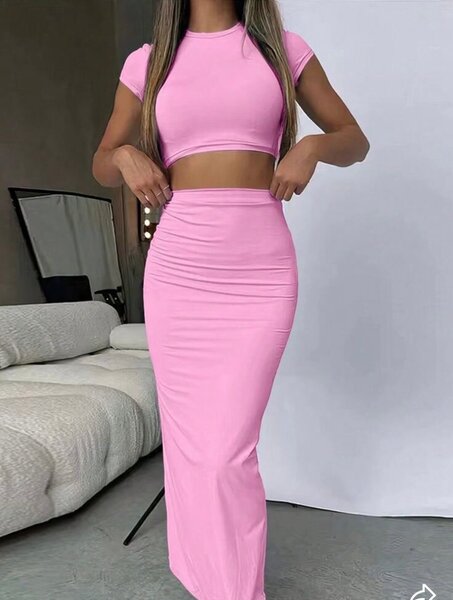 Ensemble crop top et jupe longue