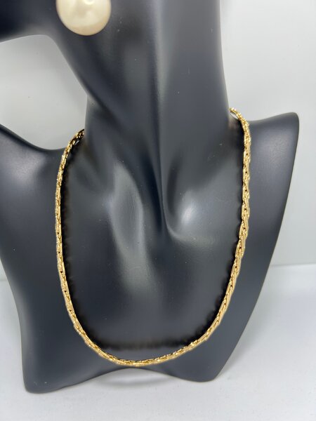 Collier en or raffiné