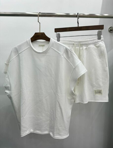 Ensemble sport décontracté