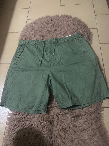 Shorts de plage verts pour hommes