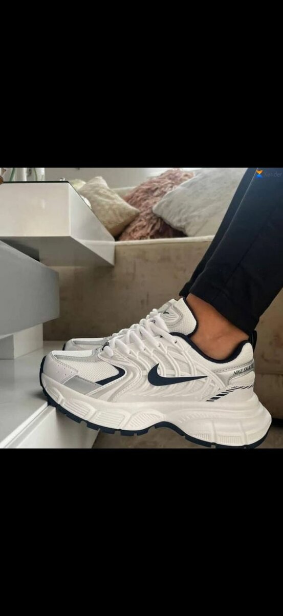 Baskets blanches élégantes