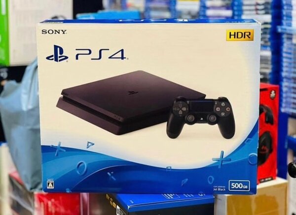 PS 4 SLIM