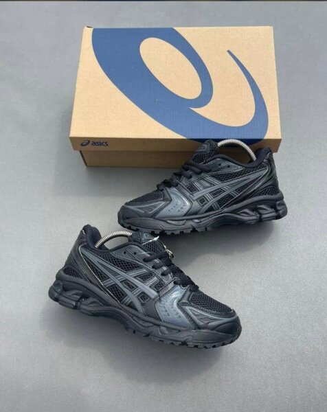 Baskets ASICS confortables