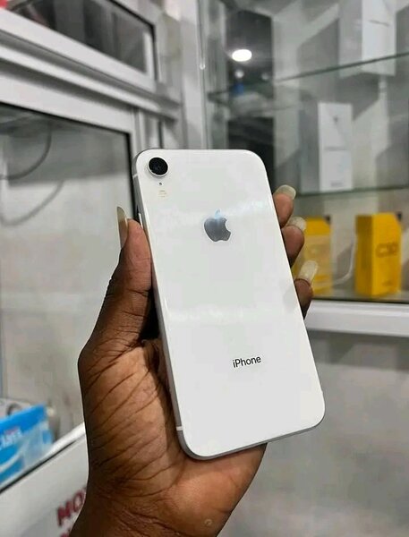 iPhone XR Neuf avec Boîte