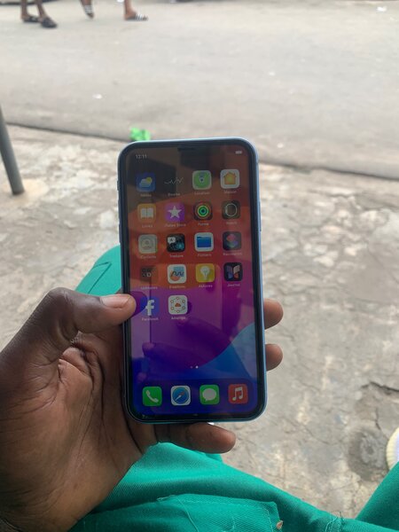 iPhone XR