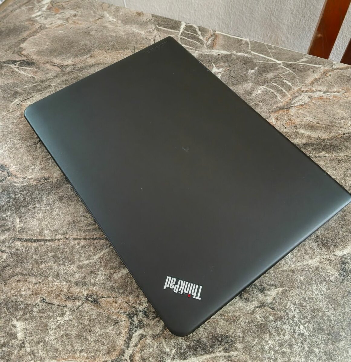 Lenovo E460 core i5 AMD 2gb