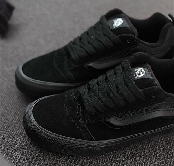 Baskets basses noires classiques