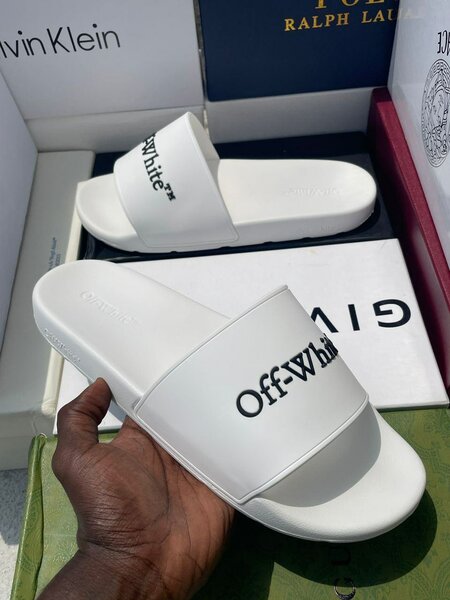 Claquettes élégantes Homme