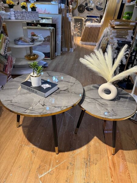 Tables gigognes modernes