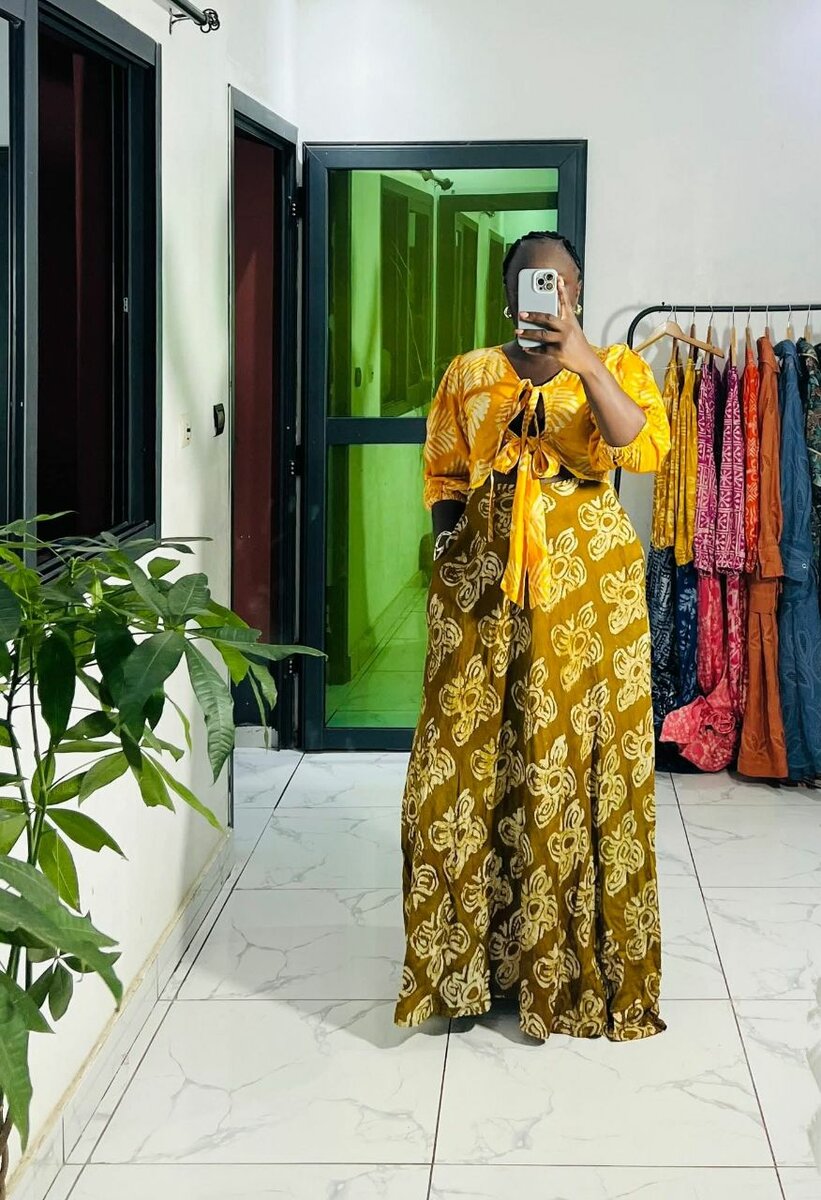 Robes élégantes en tissu imprimé