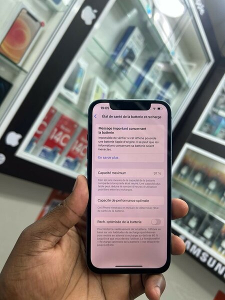 iPhone 13 simple